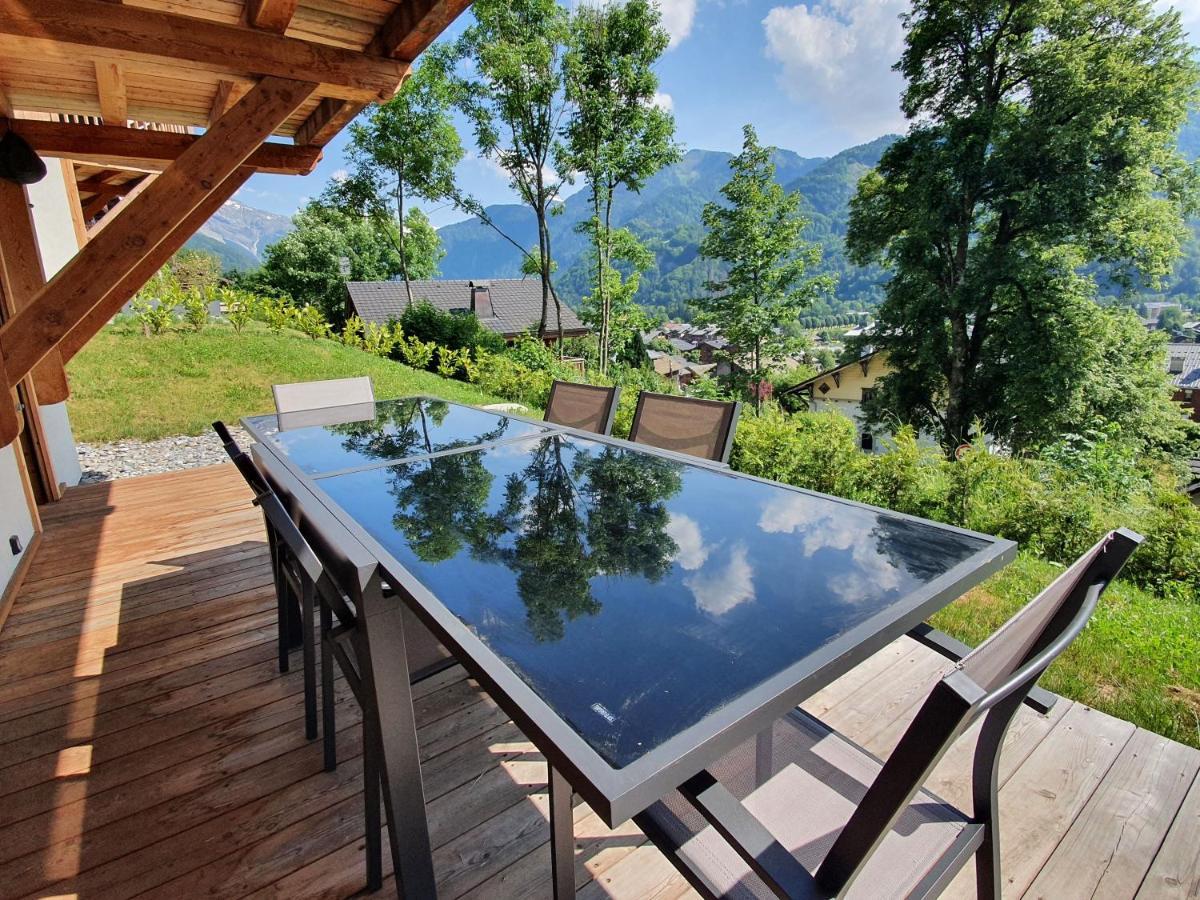 Plein Soleil Modern 3 Bedroom Apartment With Stunning Mountain Views سامووه المظهر الخارجي الصورة